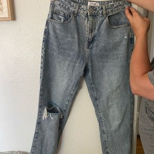 High waisted cotton on mom jeans! Size 8!
